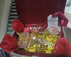 Photo - YAHO GIFT Women's Gift Package