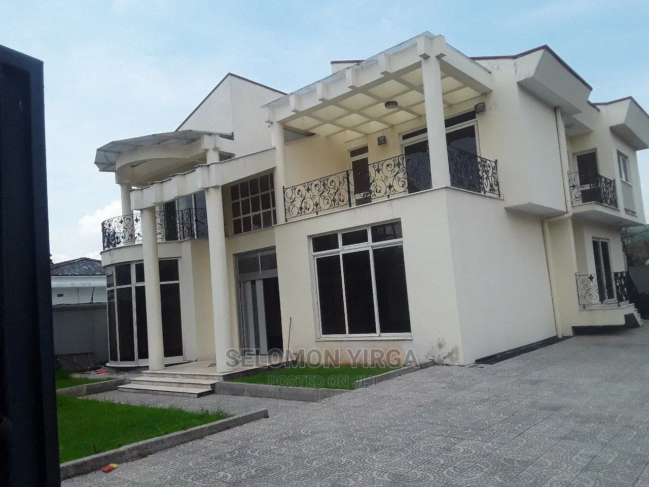 10bdrm Duplex in Addis Abba, Bole for rent