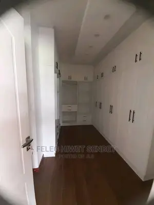 5bdrm House in አአ, Bole for sale
