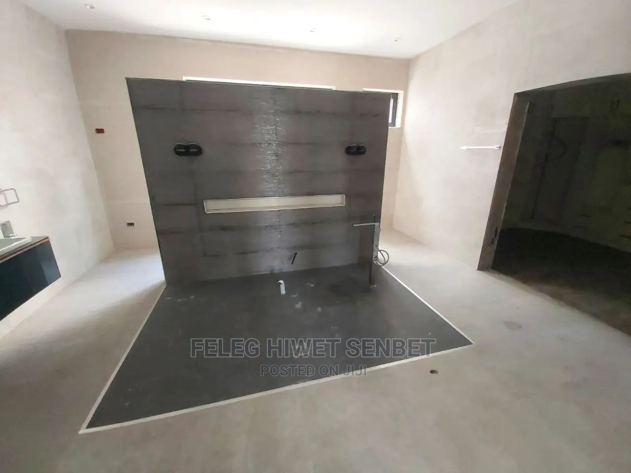 Furnished 7bdrm House in አአ, Bole for Sale