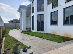 Furnished 7bdrm House in አአ, Bole for Sale