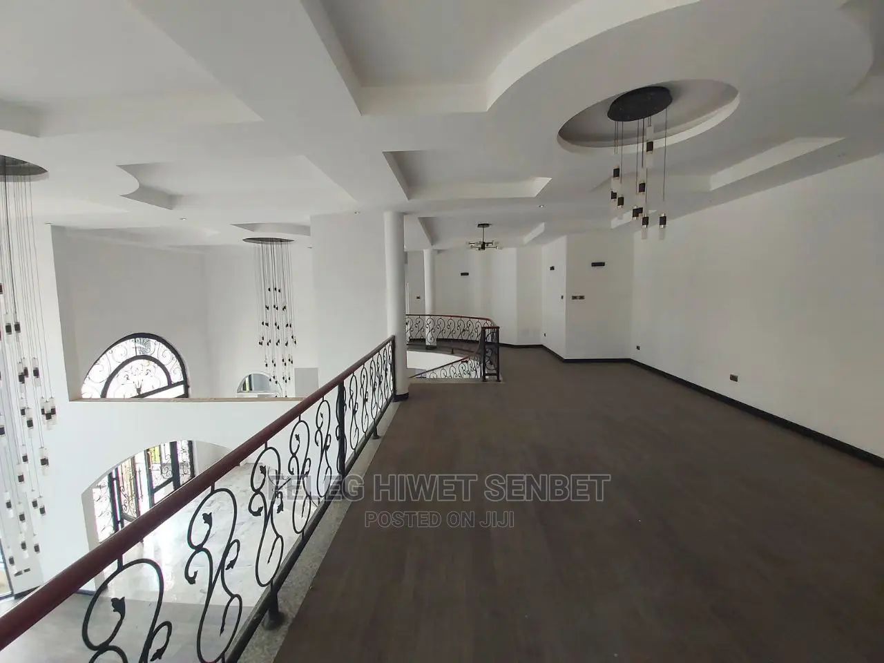 Furnished 7bdrm House in አአ, Bole for Sale