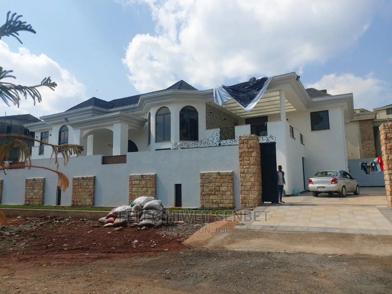 Furnished 7bdrm House in አአ, Bole for Sale