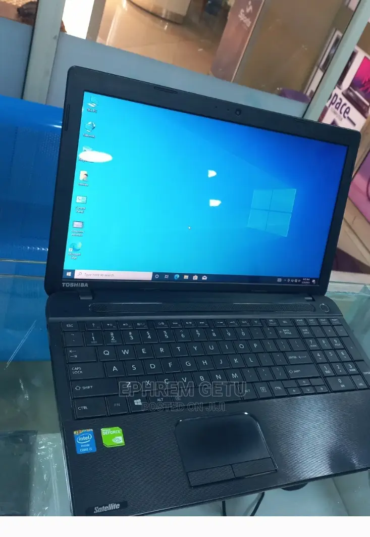 Laptop Toshiba C50 4GB Intel Core I5 HDD 500GB