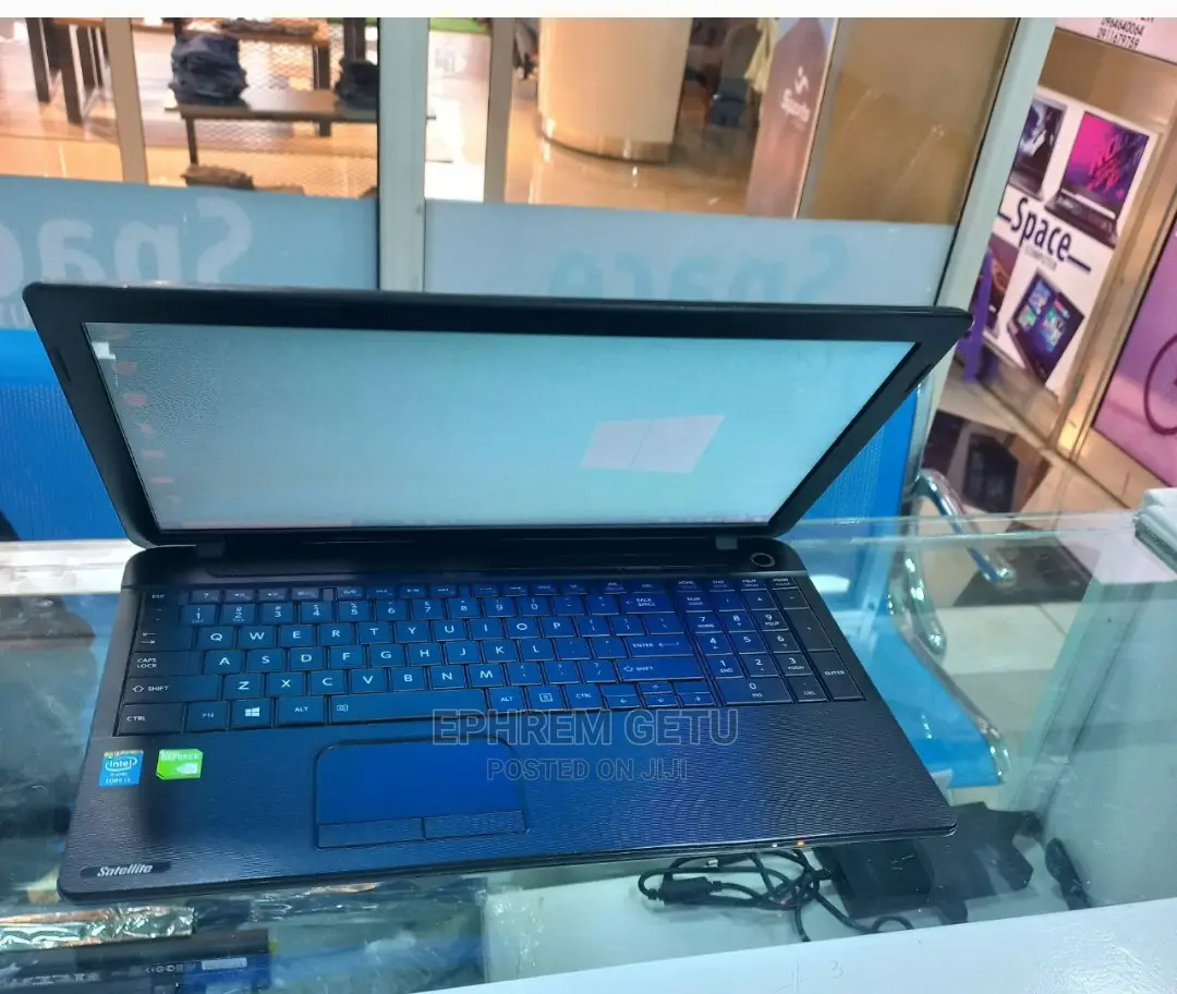 Laptop Toshiba C50 4GB Intel Core I5 HDD 500GB