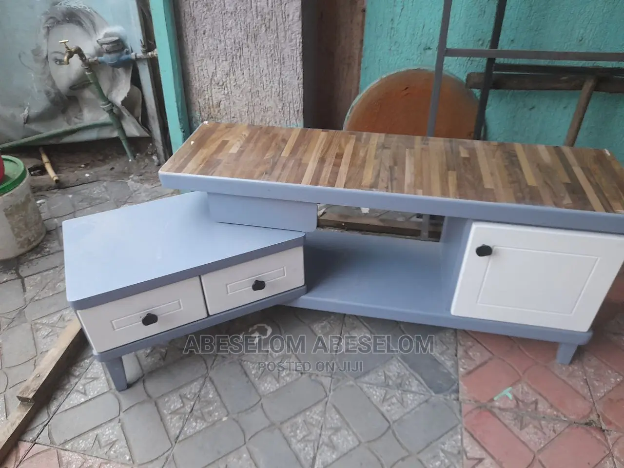 1,20 ቲቪ እስታንድ