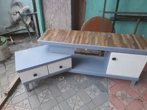 1,20 ቲቪ እስታንድ