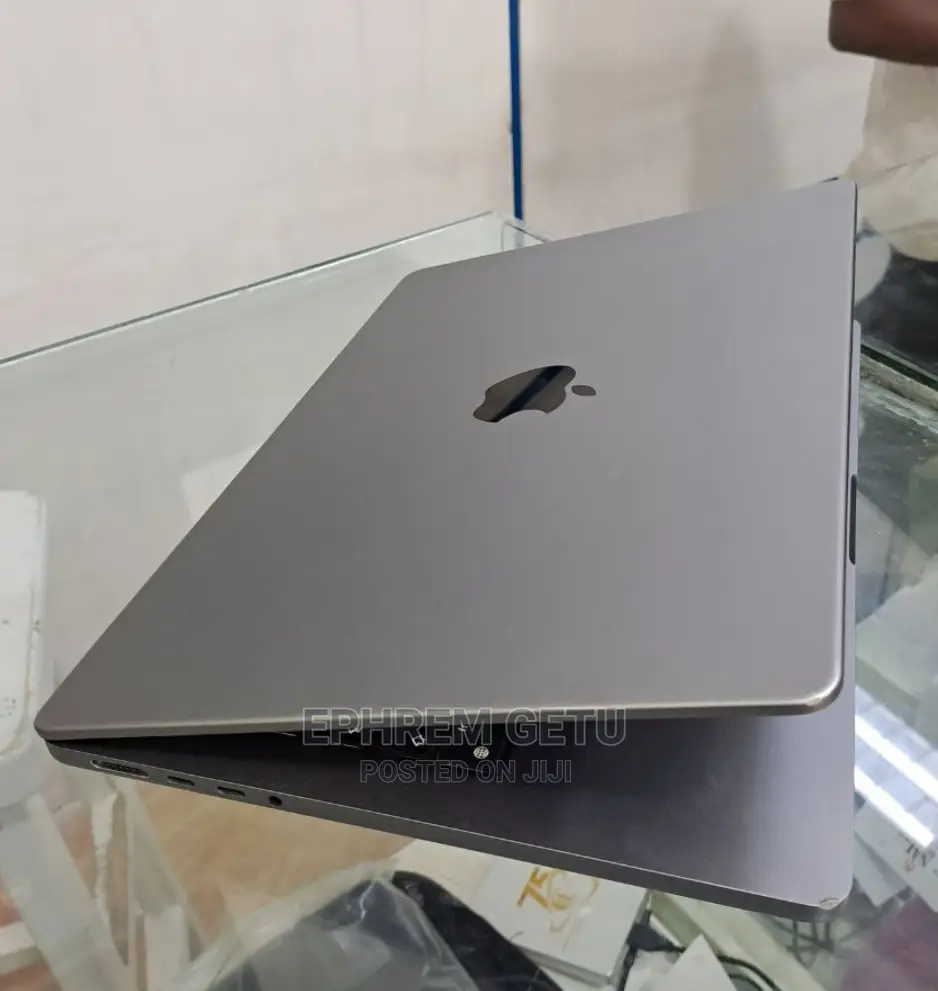 New Laptop Apple MacBook Pro M1 16GB Apple M1 SSD 512GB