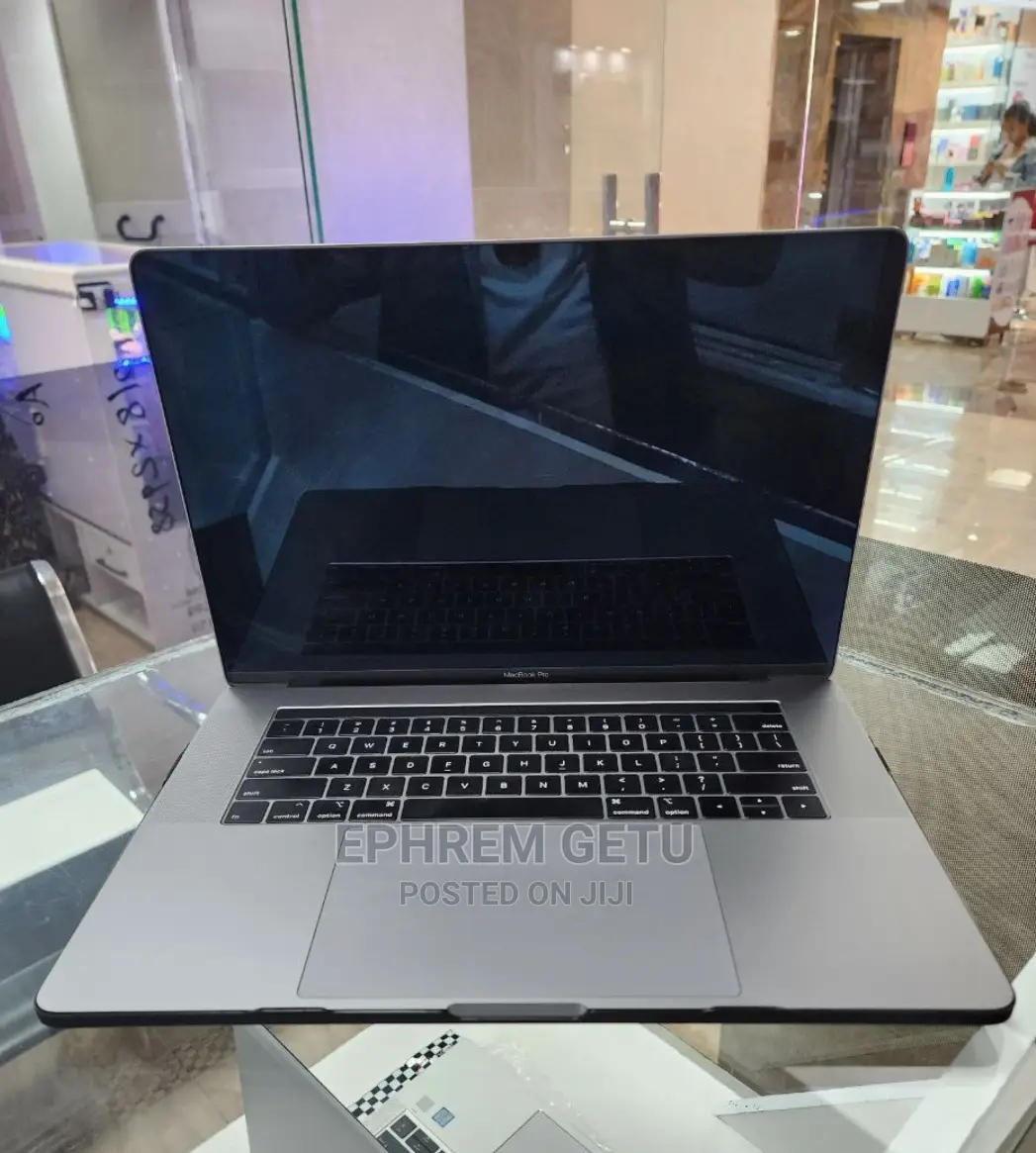 New Laptop Apple MacBook Pro 2019 32GB Intel Core i7 SSD 512GB