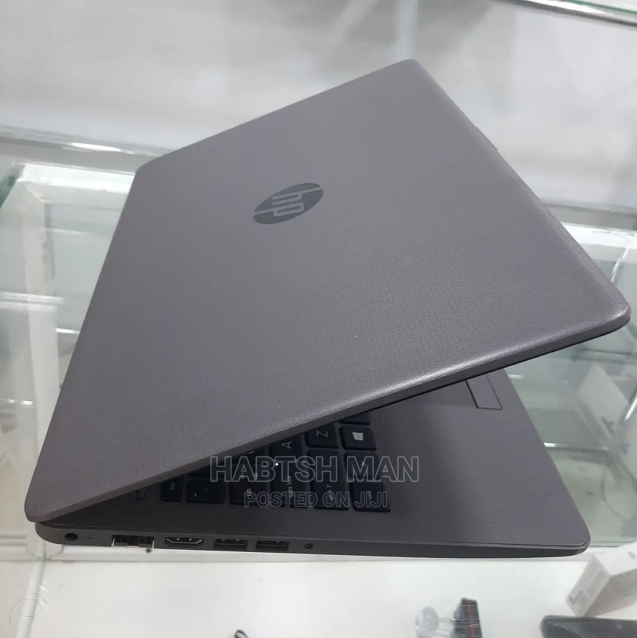 New Laptop HP Stream Notebook 8GB Intel Core I7 HDD 1T