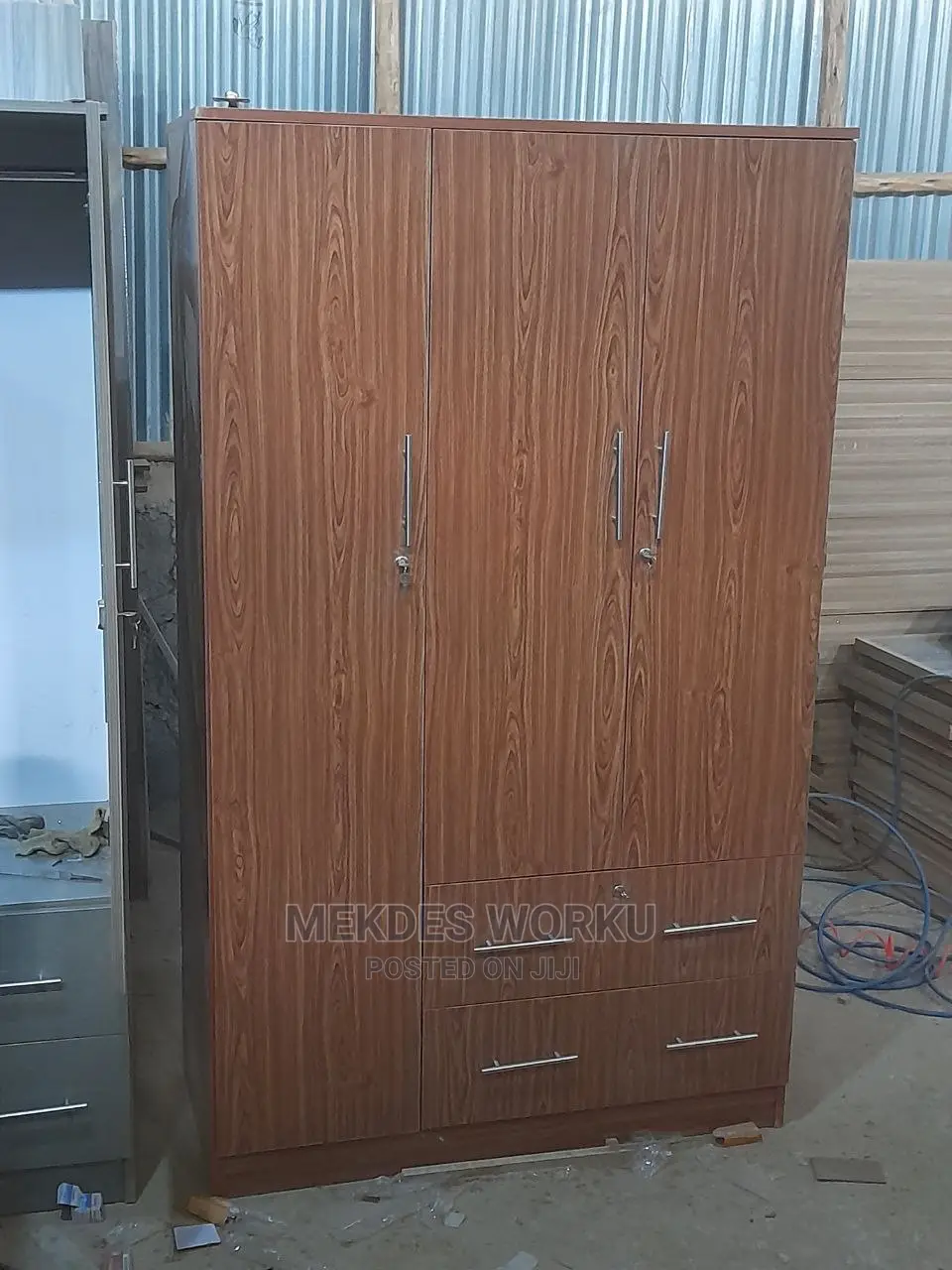 Kumsatin(ቁምሳጥን)