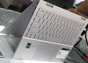 New Laptop HP Envy X360 8GB Intel Core I7 SSD 512GB