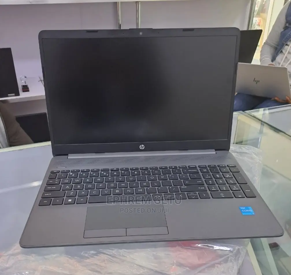 New Laptop HP Stream Notebook 8GB Intel Core I3 HDD+SSD 1T