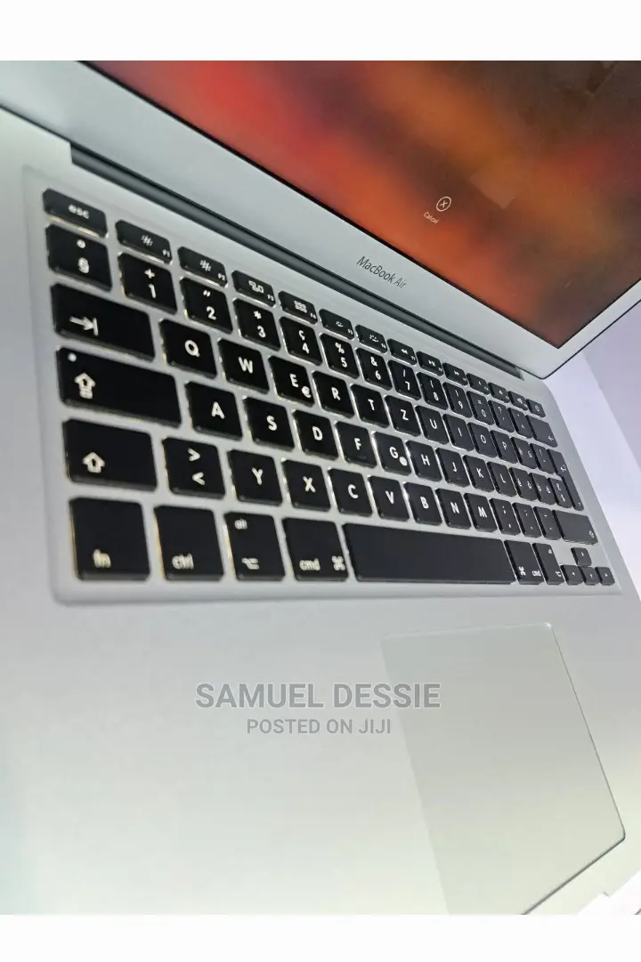 New Laptop Apple MacBook Air 2011 4GB Intel Core I5 SSD 128GB