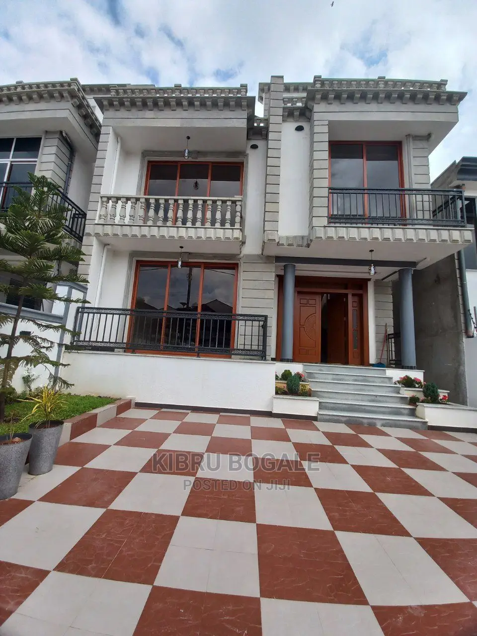 9bdrm House in Ayat, Bole for Sale