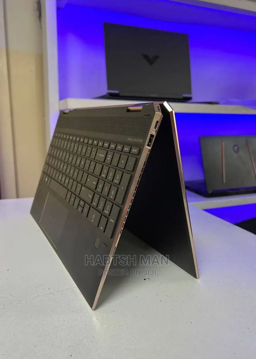 New Laptop HP Spectre X360 16GB Intel Core I7 SSD 512GB
