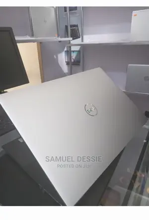 New Laptop Dell XPS 17 L701X 16GB Intel Core I7 SSD 512GB