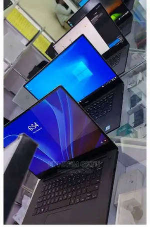 Photo - New Laptop Dell XPS 15 16GB Intel Core I7 SSD 512GB