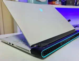 New Laptop Alienware M17x R2 32GB Intel Core I7 HDD+SSD 1T