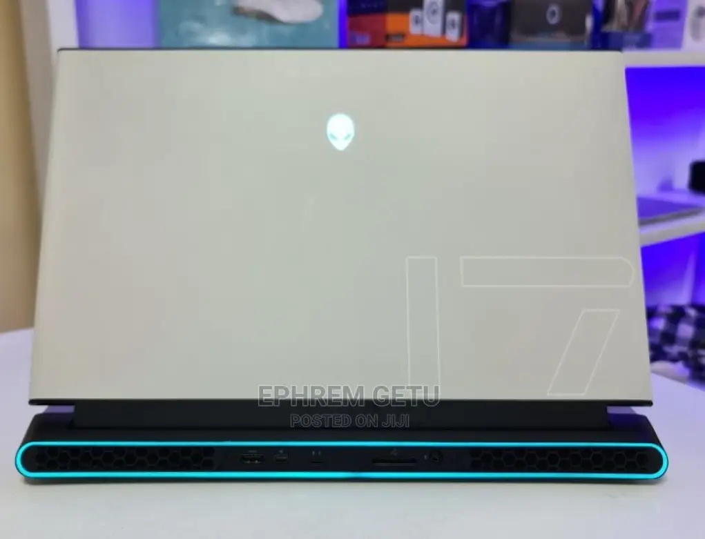 New Laptop Alienware M17x R2 32GB Intel Core I7 HDD+SSD 1T