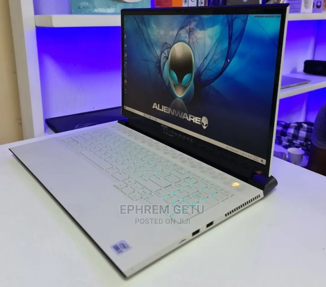 New Laptop Alienware M17x R2 32GB Intel Core I7 HDD+SSD 1T