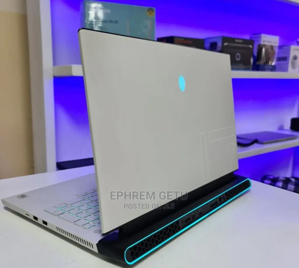 New Laptop Alienware M17x R2 32GB Intel Core I7 HDD+SSD 1T