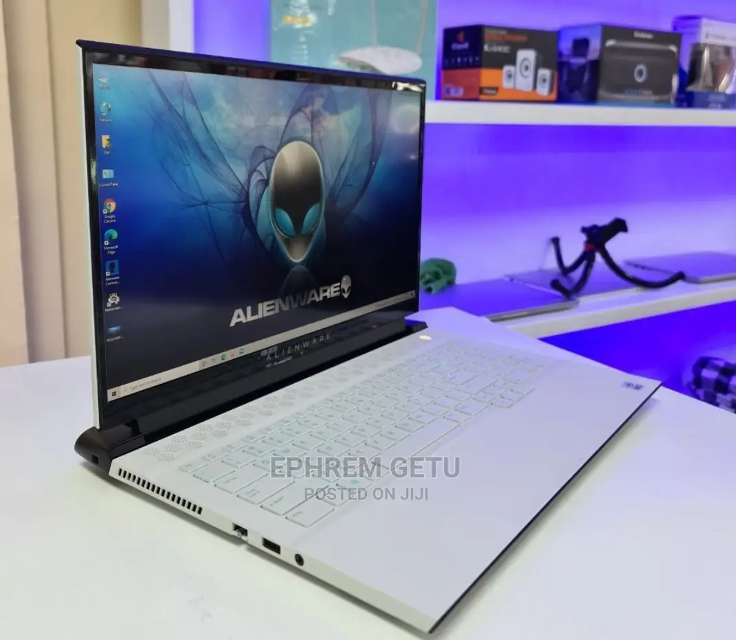 New Laptop Alienware M17x R2 32GB Intel Core I7 HDD+SSD 1T