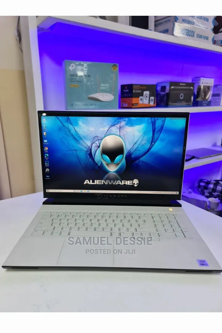 New Laptop Alienware M17x R2 32GB Intel Core I7 SSD 2T