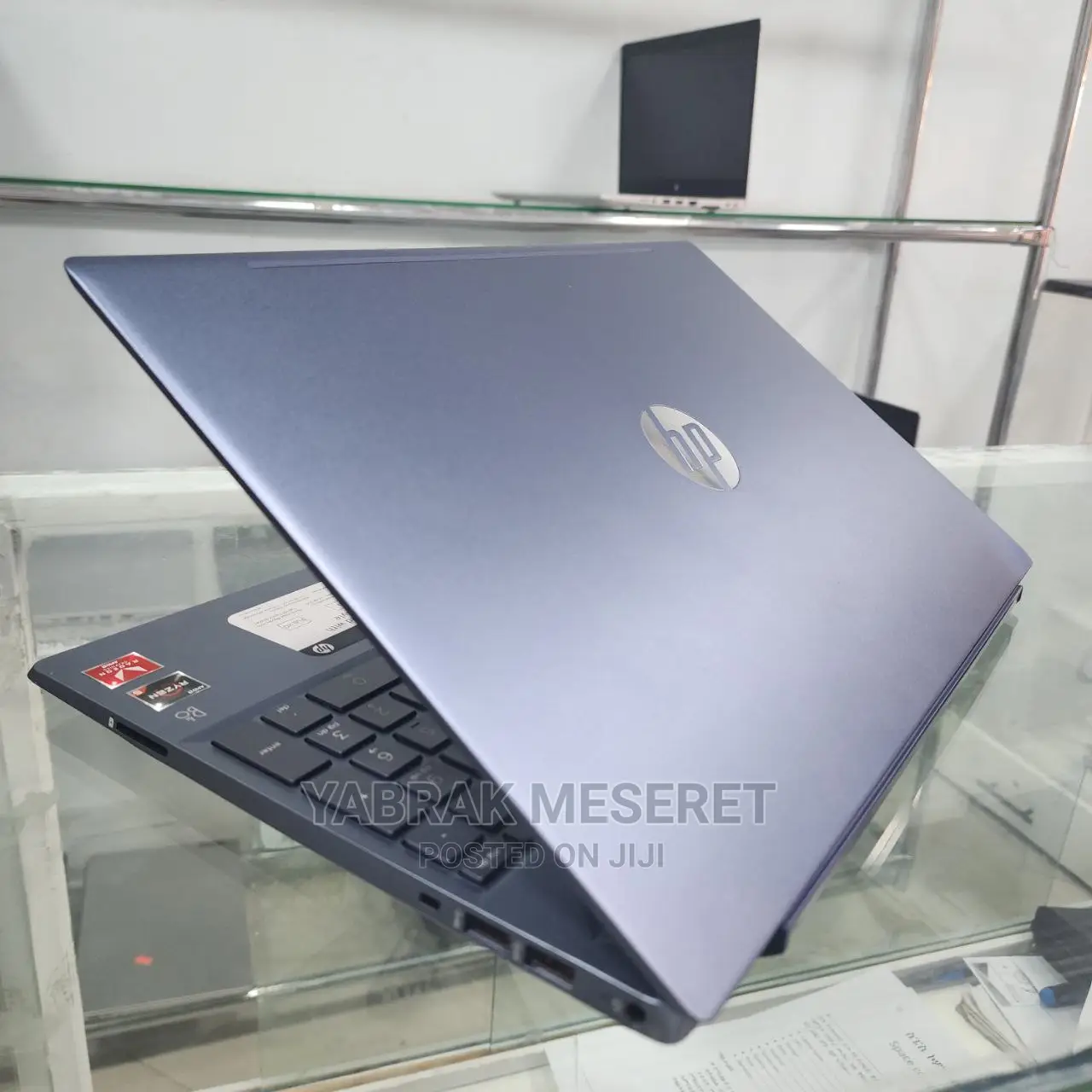 New Laptop HP 8GB AMD Ryzen 7 SSD 256GB