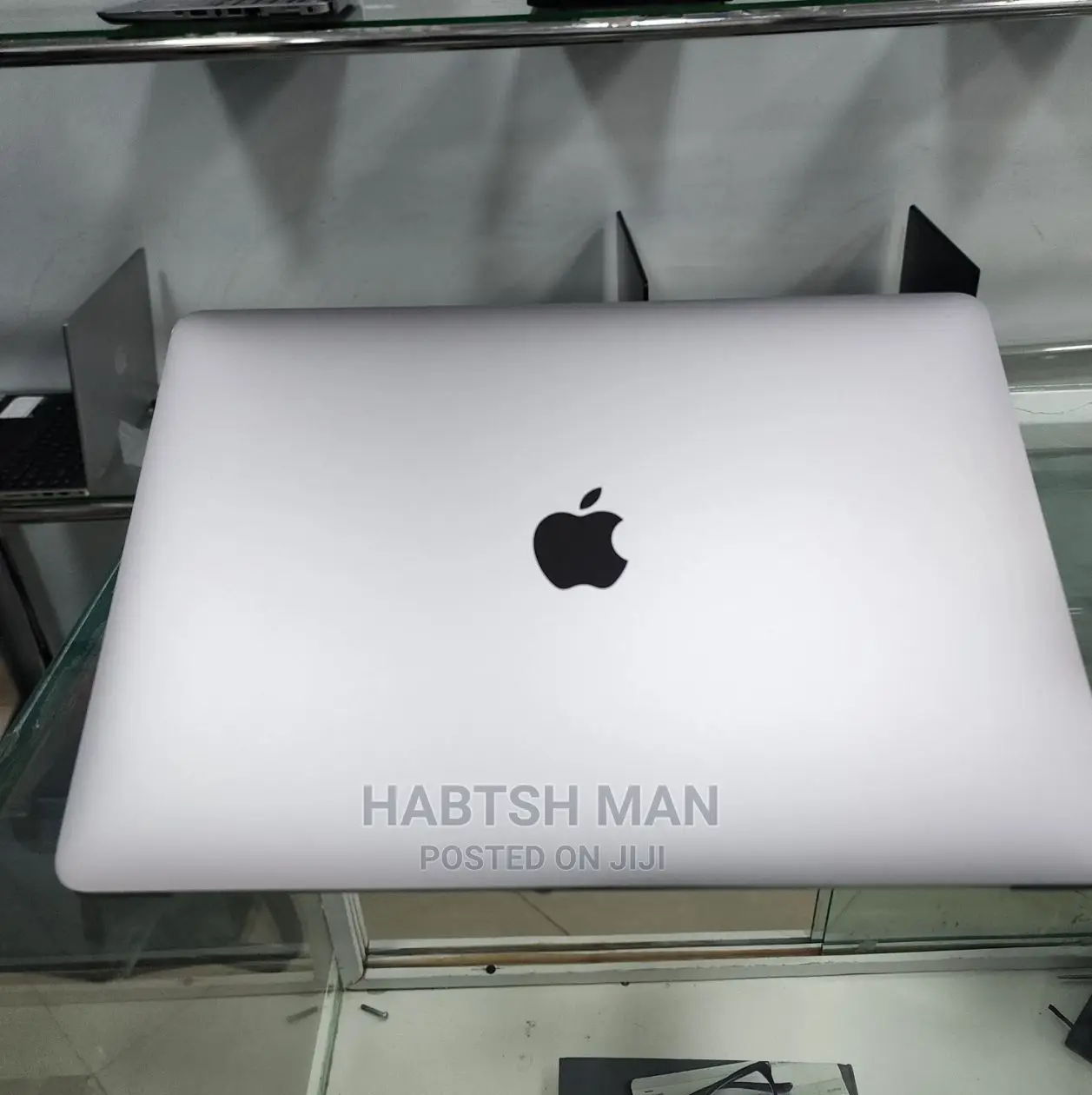 New Laptop Apple MacBook Pro 2020 16GB Intel Core I5 SSD 1T