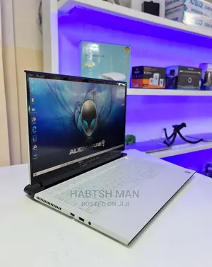 New Laptop Alienware M17x R2 32GB Intel Core I7 SSD 2T