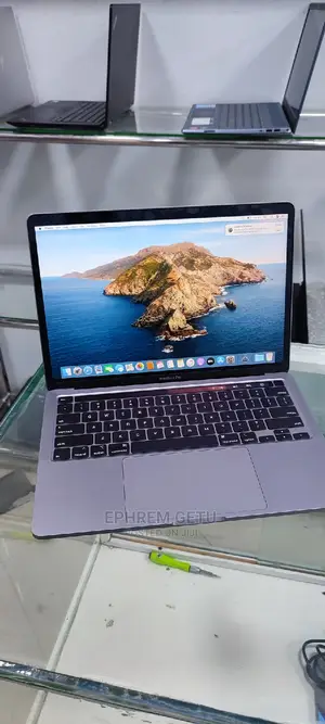 Photo - New Laptop Apple MacBook Pro 2020 16GB Intel Core I5 SSD 1T