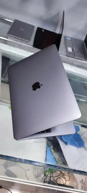 New Laptop Apple MacBook Pro 2020 16GB Intel Core I5 SSD 1T