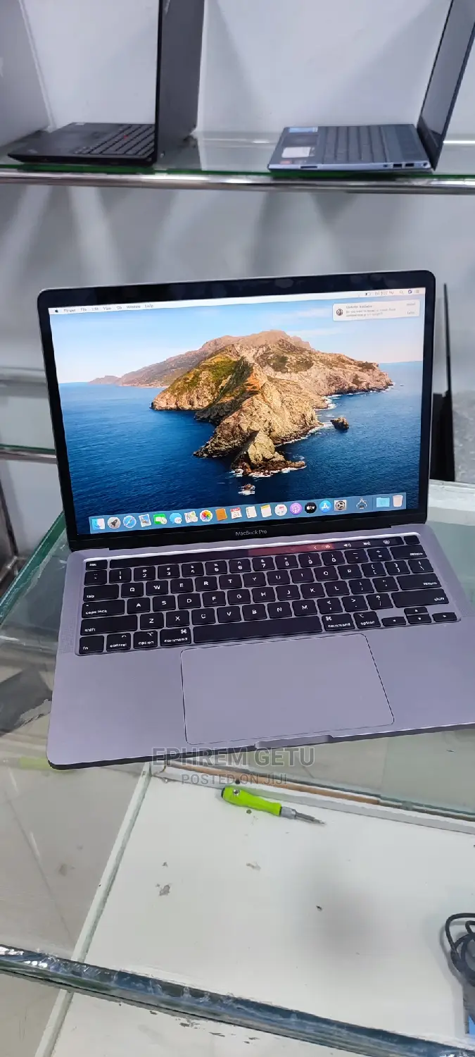 New Laptop Apple MacBook Pro 2020 16GB Intel Core I5 SSD 1T