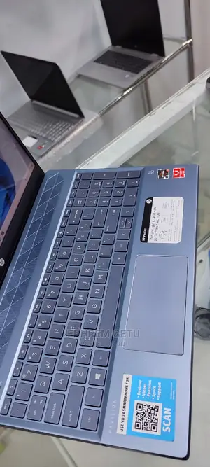New Laptop HP Pavilion 15 8GB AMD Ryzen 5 SSD 256GB