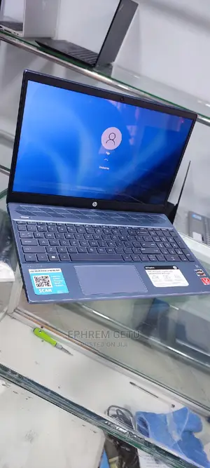 New Laptop HP Pavilion 15 8GB AMD Ryzen 5 SSD 256GB