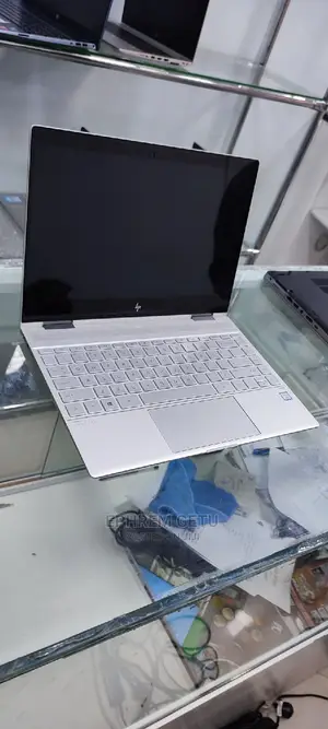 Photo - New Laptop HP Spectre 14 16GB Intel Core I7 SSD 512GB