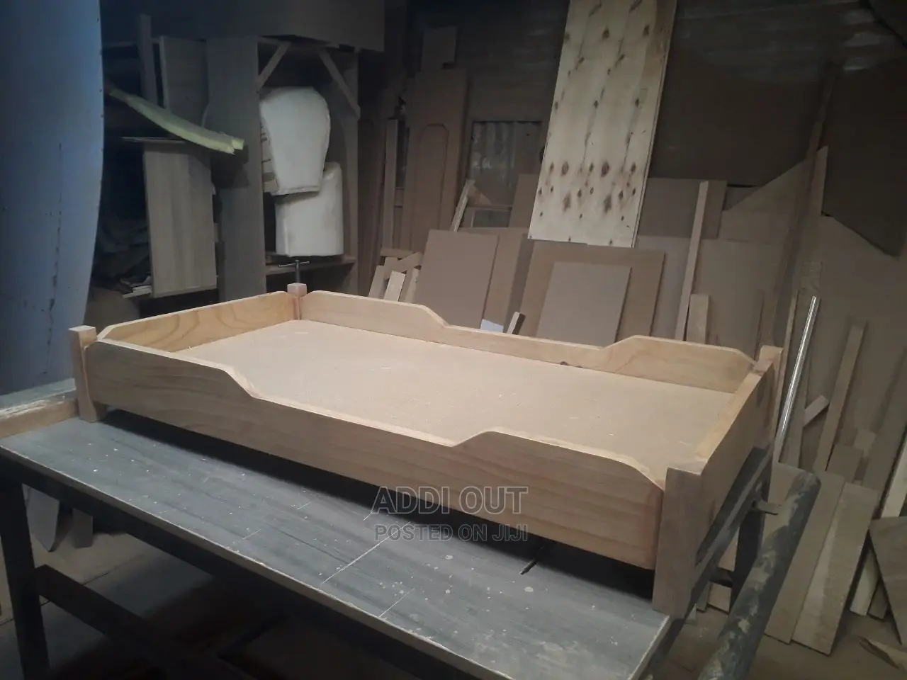 ለህፃናት ማቆያ የሚሆኑ አልጋዎች