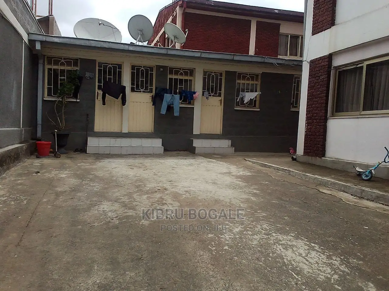 6bdrm House in Ayat, Bole for sale