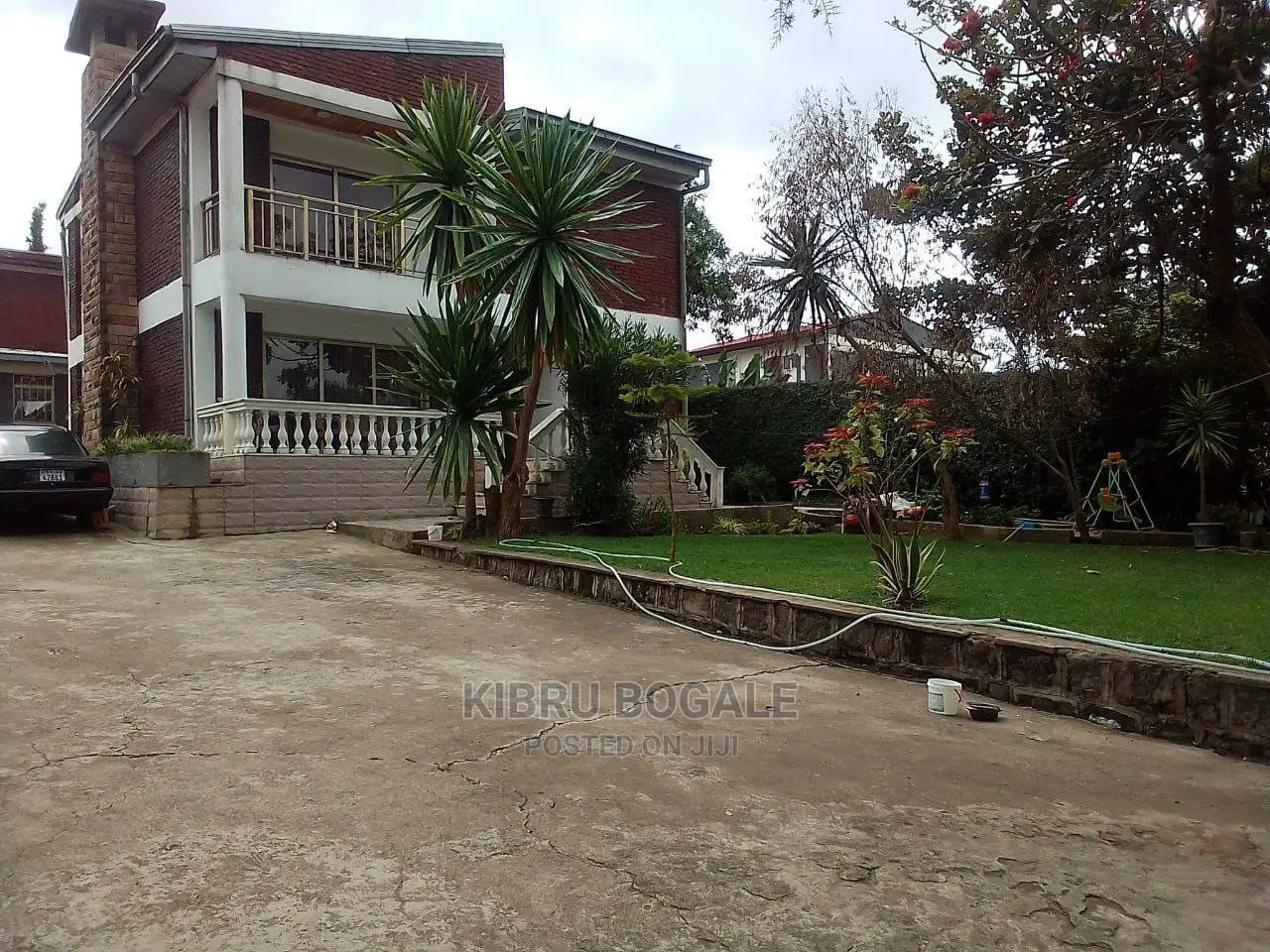 6bdrm House in Ayat, Bole for sale