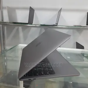 New Laptop Apple MacBook Pro M1 16GB Intel Core I5 SSD 1T