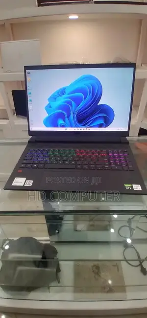 New Laptop Dell Inspiron 15 16GB Intel Core I7 SSD 512GB