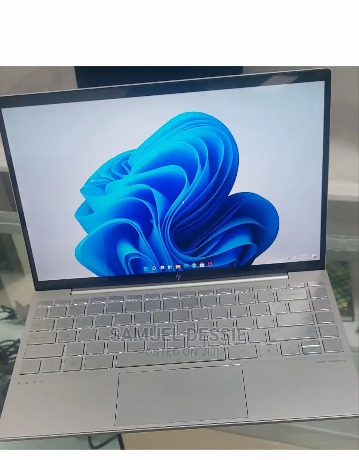 New Laptop HP Envy 13 16GB Intel Core I7 SSD 1T