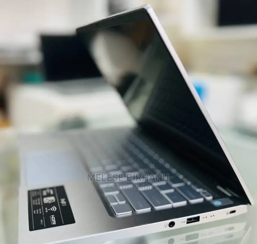 New Laptop Acer Aspire E5-523g 16GB Intel Core I5 SSD 512GB