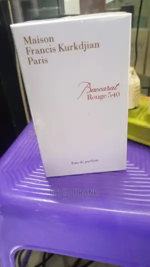 Photo - The White Baccrat Loveble Fragnce