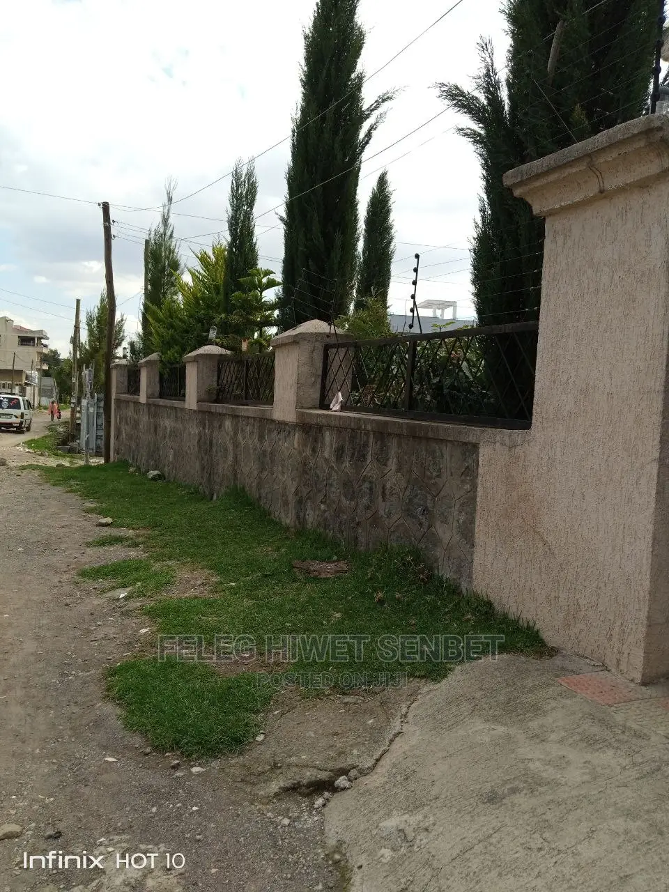 6bdrm House in Aa, Bole for sale