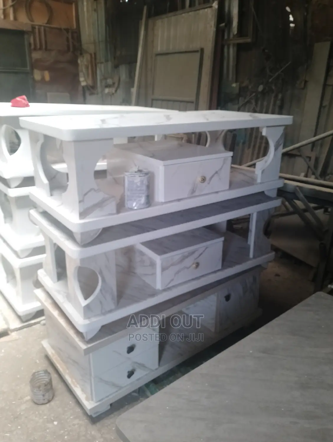 Safa Table/ጠረጴዛ