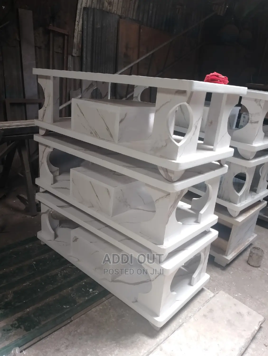 Safa Table/ጠረጴዛ