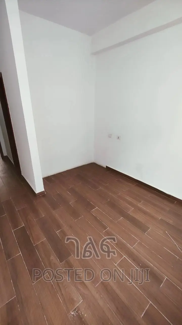 2bdrm Apartment in የኖህ, Bole for Sale