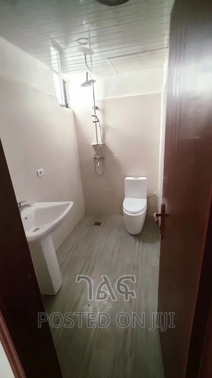 2bdrm Apartment in የኖህ, Bole for Sale
